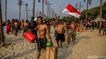 Kompak! 300 Peserta Adu Strategi Taklukkan Pohon Pinang