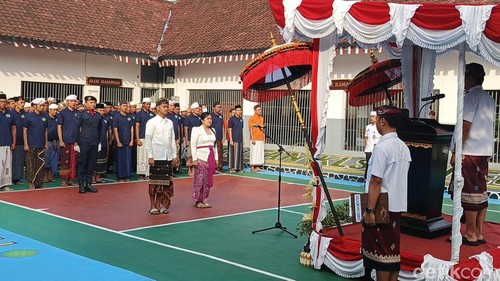 Pemberian remisi HUT ke-81 kepada 123 warga binaan di Rutan Kelas II B Negara di Jembrana, Bali, Senin (17/8/2026).