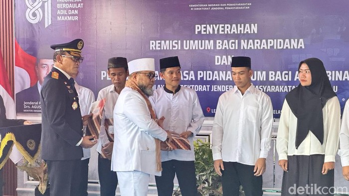 Pemberian remisi kepada warga binaan di lapas/rutan di Bengkulu