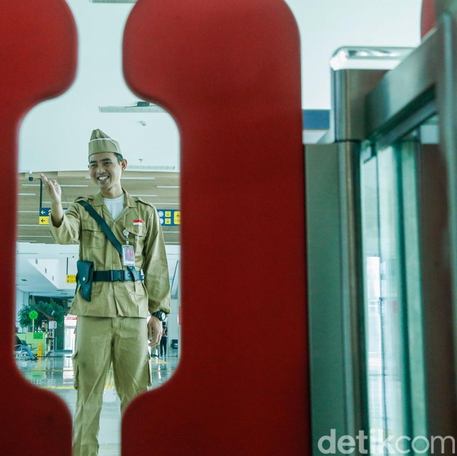 Petugas KAI Tampil Ala Pejuang Kemerdekaan Saat HUT RI
