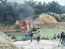 14 Hari Operasi PETI Kuantan Merah Putih, Polda Riau Musnahkan 525 Rakit