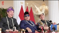 Momen Prabowo Diapit Jokowi dan Gibran Ngobrol saat Upacara HUT RI di Istana