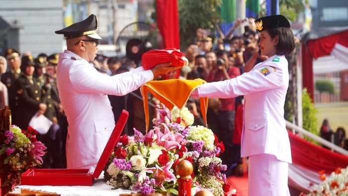 Rahmat Mirzani Djausal memimpin upacara peringatan HUT ke-81 Kemerdekaan RI tingkat Provinsi Lampung di Lapangan Korpri, Bandar Lampung