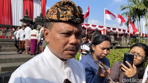 Sekda Bali Dewa Made Indra ditemui di Lapangan Renon, Denpasar, Senin (17/8/2026). (Rizki Setyo)