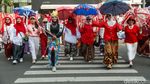 Semarak Pawai Kemerdekaan Warga Warnai Kawasan Dukuh Atas