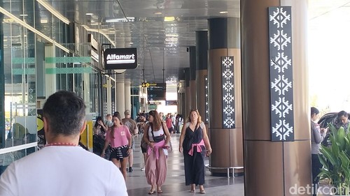 Suasana bandara internasional Komodo, Labuan Bajo, Manggarai Barat, NTT, Senin (17/8/2026) siang. (Ambrosius Ardin)