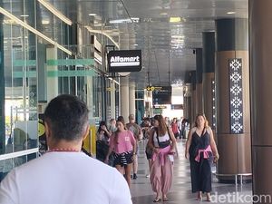 10 Penerbangan di Bandara Komodo Dibatalkan Imbas Erupsi Anak Krakatau