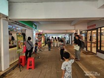 Bersantai Menikmati Semilir Angin di Blok K Teras Kenanga UI