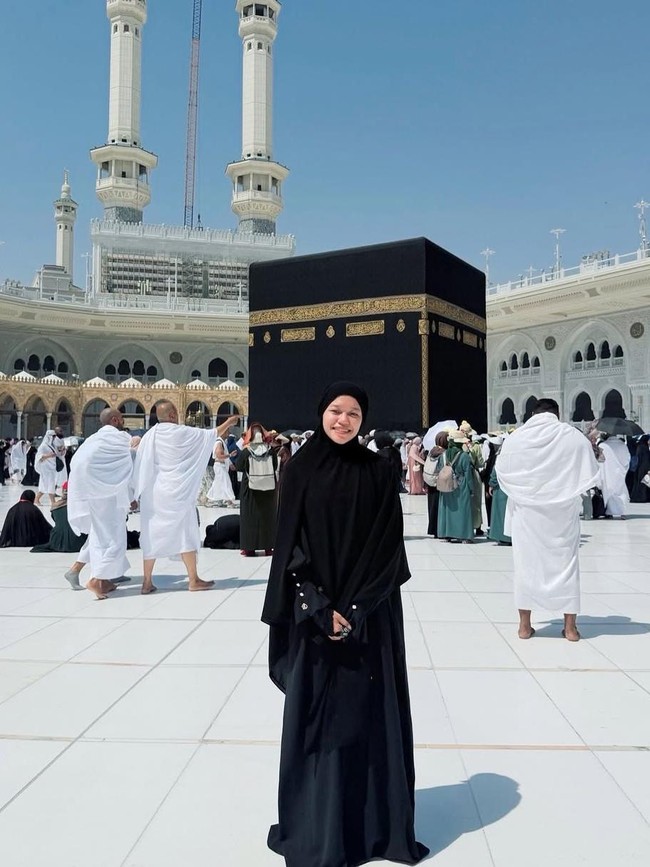 Perasaan Ummi Quary Hancur, Cari Ketenangan di Tanah Suci