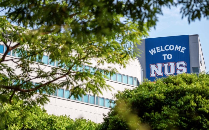 Universitas Nasional Singapura (NUS)
