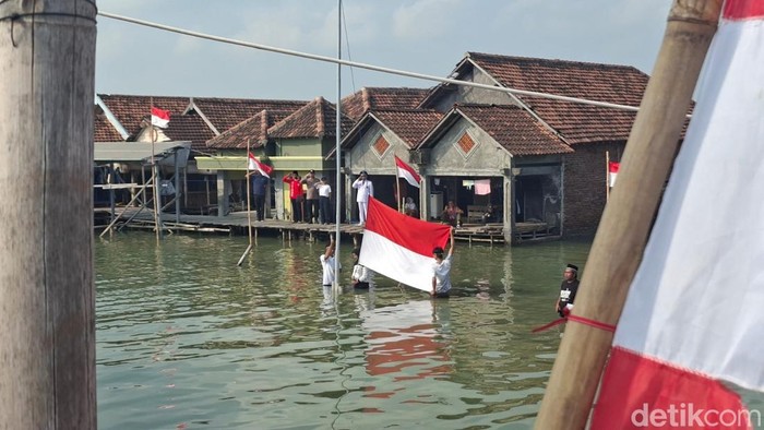 Suasana peringatan HUT ke-81 RI di Dukuh Timbulsloko, Sayung, Demak.