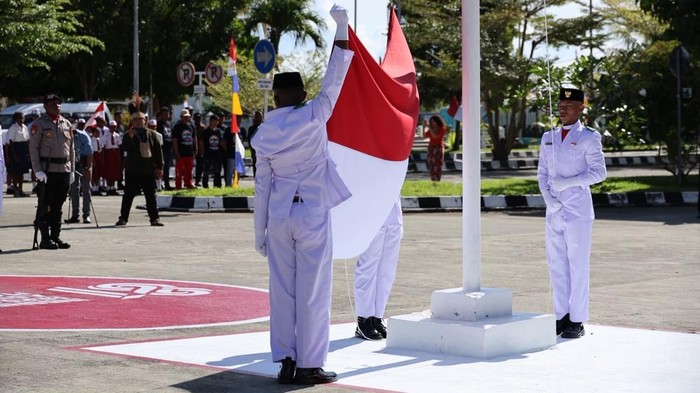 Upacara Peringatan Hari Ulang Tahun (HUT) ke-81 Kemerdekaan Republik Indonesia di perbatasan