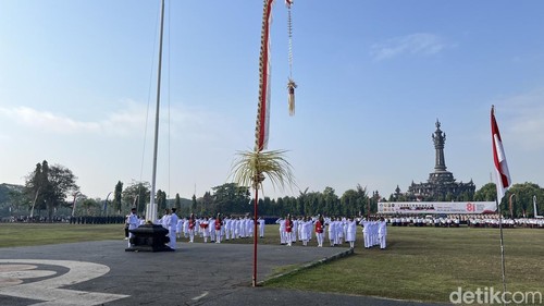 Upacara Peringatan HUT ke-81 RI di Lapangan Renon, Denpasar, Bali, Senin (17/8/2026).