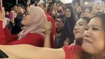 Seru Banget! Adrian Khalif Hibur Tetangga Komplek Rumah di Acara 17-an