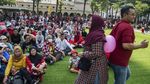 Alun-Alun Bandung Kembali Ramai Usai Dibuka untuk Umum