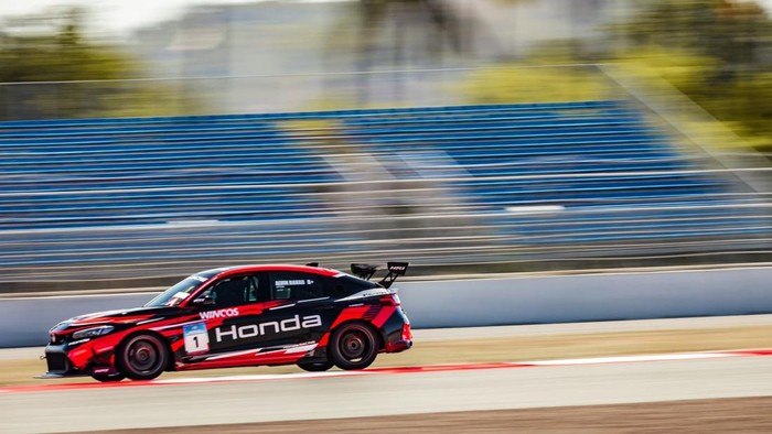 Alvin Bahar bersama Honda Racing Indonesia rajai Round 3-4 Mandalika Festival of Speed.