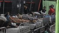 Gempa M 7,7 Rusak Faskes di NTT, 2 Rumah Sakit Lapangan Mulai Beroperasi