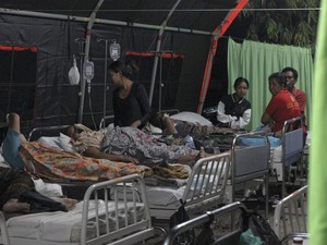 Gempa M 7,7 Rusak Faskes di NTT, 2 Rumah Sakit Lapangan Mulai Beroperasi