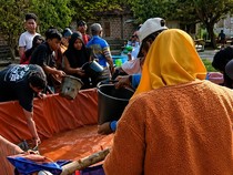 Kekeringan Meluas, Pemkab Lamongan Salurkan Air Bersih ke 3.095 KK