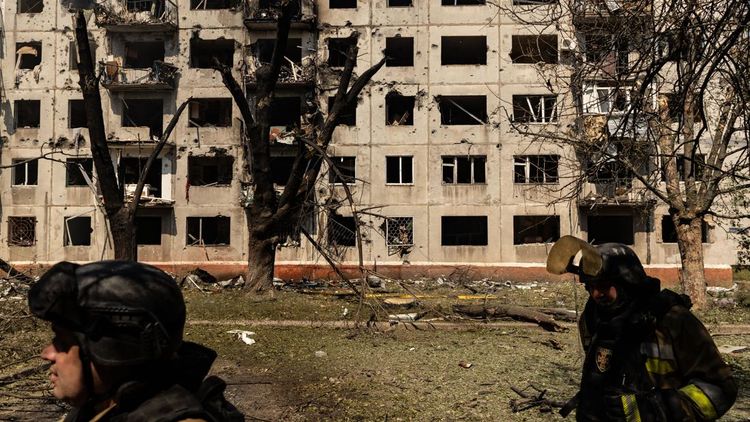 Dampak Serangan Udara Rusia Rusak Apartemen Warga di Kramatorsk
