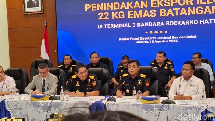 Direktur Jenderal Bea Cukai Kementerian Keuangan, Djaka Budhi Utama