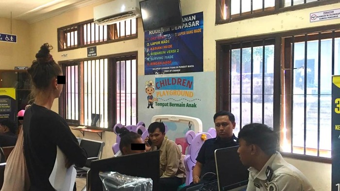 Dua WNA asal Jerman dan Norwegia diserahkan ke RUdenim, Rabu (12/8/2026).