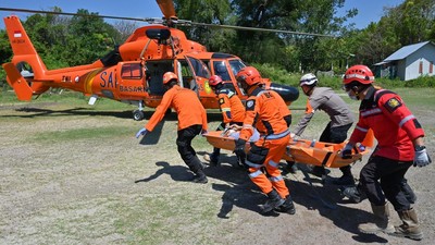 Korban Gempa NTT Dievakuasi dengan Helikopter ke Labuan Bajo