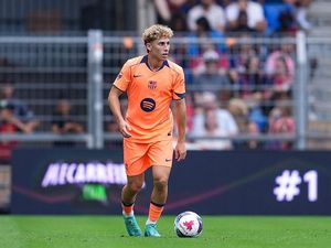Man United Lirik Fermin Lopez