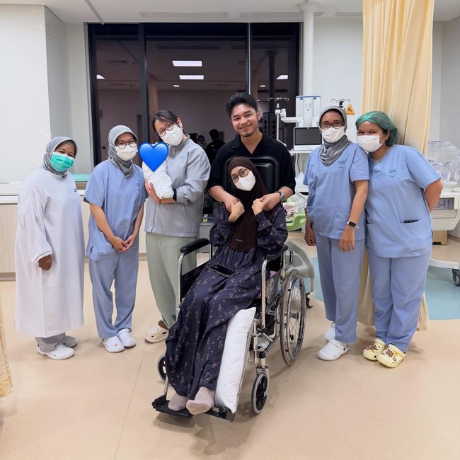Hamdalah! Anak Fiki Naki Keluar dari NICU Usai 24 Hari Dirawat
