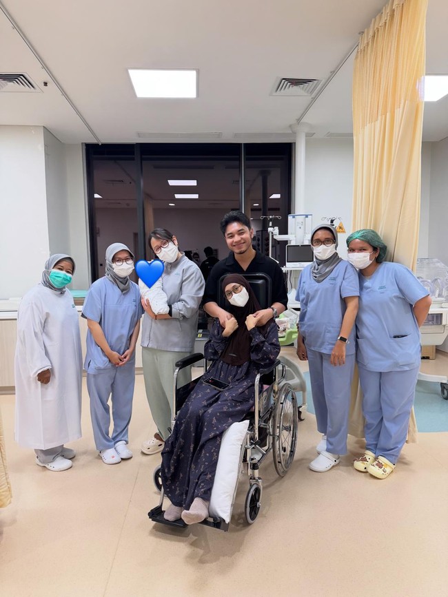Hamdalah! Anak Fiki Naki Keluar dari NICU Usai 24 Hari Dirawat