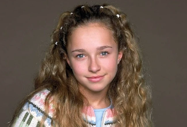 Pada 2000, ia beradu akting dengan Denzel Washington dalam film drama ‘Remember the Titans’. Hayden kemudian tampil dalam serial ‘Ally McBeal’ serta film ‘Raising Helen’ (2004) yang dibintangi Kate Hudson. Foto: Dok. FOX