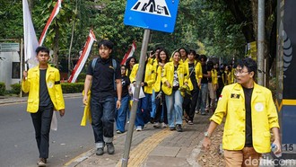 Massa Mahasiswa UI Tetap Berangkat Gelar Aksi