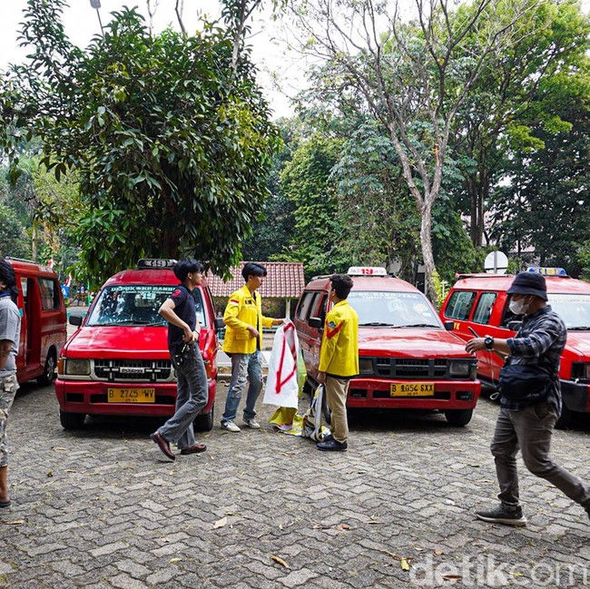 Massa Mahasiswa UI Tetap Berangkat Gelar Aksi