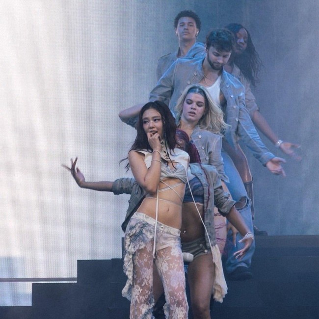 Potret Jennie BLACKPINK di Panggung Summer Sonic Festival 2026