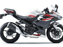 Kawasaki Ninja 250 FI Disegarkan, Harga Rp 81 Juta