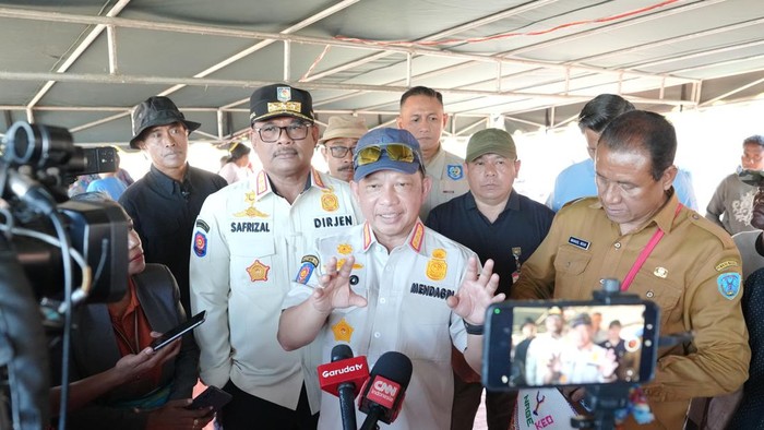 Mendagri Sebut Korban Gempa NTT Bisa Cetak Ulang Dokumen Penting Gratis