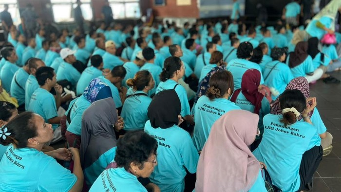 Sebanyak 307 WNI dipulangkan dari Johor, Malaysia, ke Batam, Kepulauan Riau, Selasa (18/8/2026)