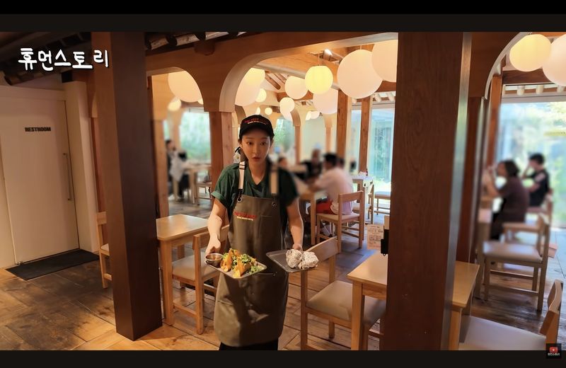 Personel girl group EXID, Hyelin mencoba peruntungan bisnis restoran taco karena penghasilan tak tetap dari dunia hiburan. Personel girl group EXID, Hyelin mencoba peruntungan bisnis restoran taco karena penghasilan tak tetap dari dunia hiburan.