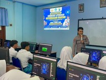 Polisi Edukasi 200 Pelajar Bojonegoro soal Bahaya Deepfake dan Hoaks