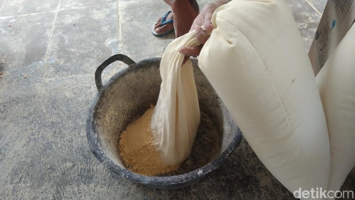 Produksi tepung jagung di Kabupaten Majalengka.