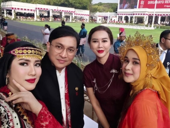 Aura Kasih Aura Kasih di Upacara HUT ke-81 RI