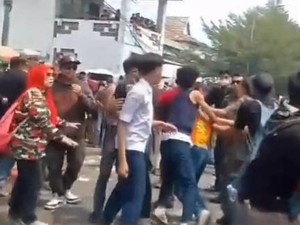 Kericuhan Pecah Saat Karnaval HUT ke-81 RI di Cicalengka