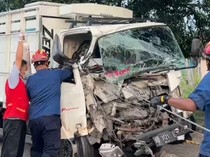2 Truk Tabrakan di Ceper Klaten, Sopir Sempat Terjepit