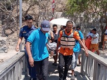 Tergelincir Saat Foto-foto, Turis China Jatuh dari Puncak Pulau Padar