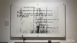Kenapa Teks Proklamasi Tertulis Tahun 05 Bukan 45?