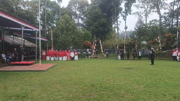 Upacara HUT RI di Batu Mapar, Galunggung, Tasikmalaya