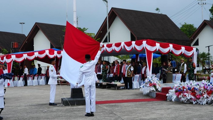 Upacara HUT RI di PLBN