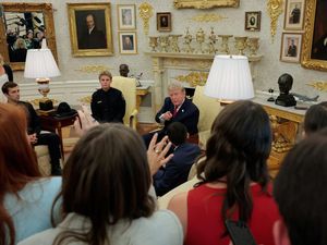 Video Trump Semprot Wartawan Gedung Putih: Diam, Diam, Diam!
