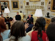 Video Trump Semprot Wartawan Gedung Putih: Diam, Diam, Diam!
