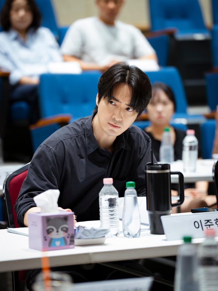 Cast Vampir, film terbaru sutradara Exhuma (2024) Jang Jae Hyun, dalam sesi baca naskah perdana.